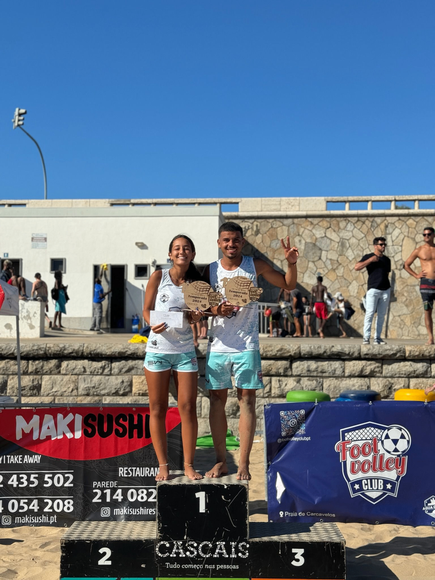 Dupla da Team Lisbon Footvolley no pódio em Cascais